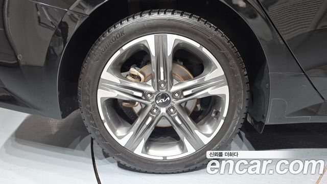 Kia K5 (III) 2.0 Signature 2023 — фото 5