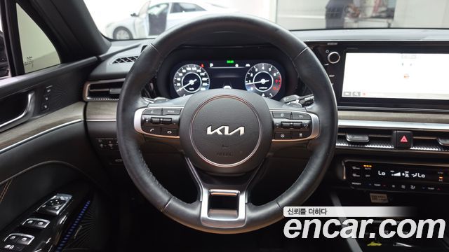 Kia K5 (III) 2.0 Signature 2023 — фото 17