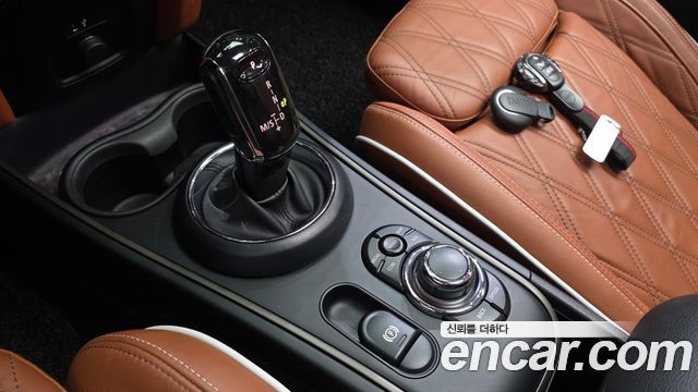 MINI Cooper S Countryman ALL4 Classic 2nd 2022 — фото 9