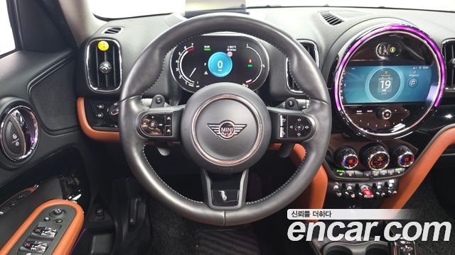 MINI Cooper S Countryman ALL4 Classic 2nd 2022 — фото 17