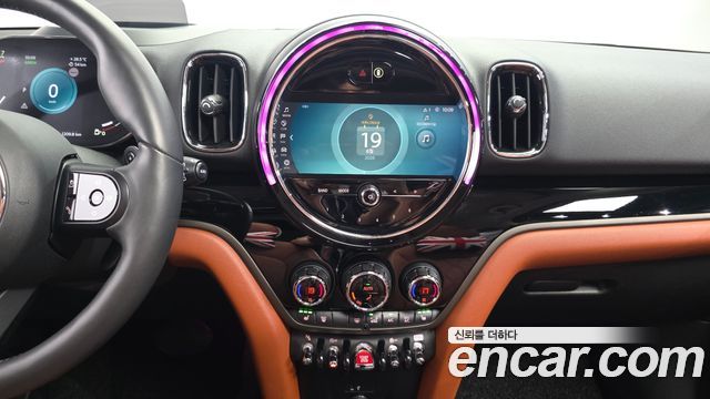 MINI Cooper S Countryman ALL4 Classic 2nd 2022 — фото 18