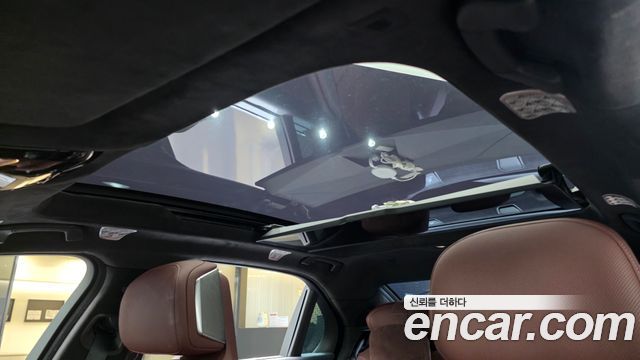BMW 7 Series (G70) 750e xDrive Design Pure Excellence 2023 — фото 22