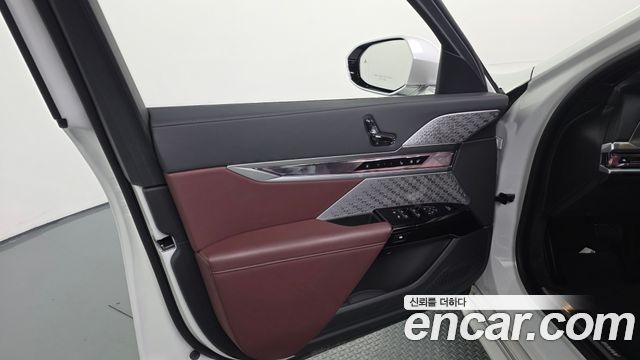 BMW 7 Series (G70) 750e xDrive Design Pure Excellence 2023 — фото 30