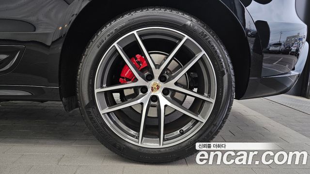Porsche Macan 2.9 S 2023 — фото 21