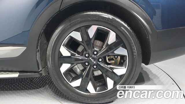 Kia Sportage (V) Gasoline 1.6 Turbo 2WD Signature Gravity 2022 — фото 21