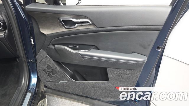 Kia Sportage (V) Gasoline 1.6 Turbo 2WD Signature Gravity 2022 — фото 24