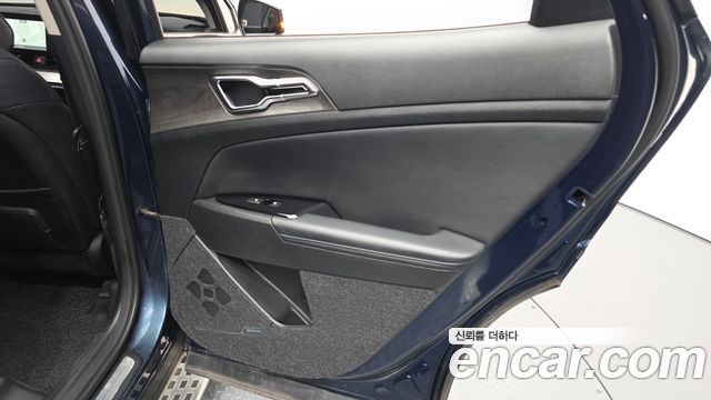 Kia Sportage (V) Gasoline 1.6 Turbo 2WD Signature Gravity 2022 — фото 25