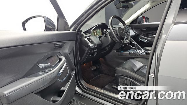 Jaguar E-PACE P250 SE 2018 — фото 10