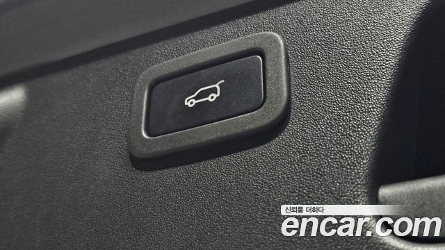 Jaguar E-PACE P250 SE 2018 — фото 21