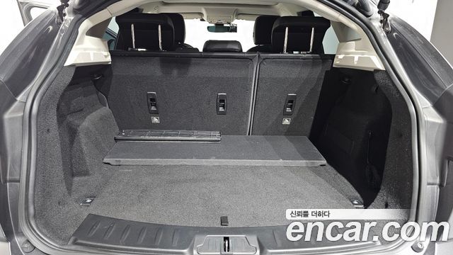 Jaguar E-PACE P250 SE 2018 — фото 22