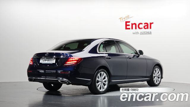 Mercedes-Benz E-Class (W213) E300 4MATIC Exclusive 2019 — фото 2