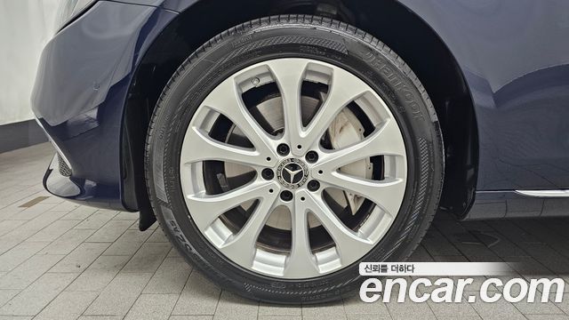 Mercedes-Benz E-Class (W213) E300 4MATIC Exclusive 2019 — фото 5
