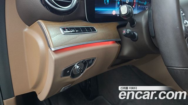 Mercedes-Benz E-Class (W213) E300 4MATIC Exclusive 2019 — фото 20