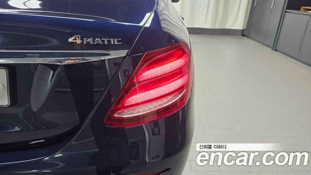Mercedes-Benz E-Class (W213) E300 4MATIC Exclusive 2019 — фото 23