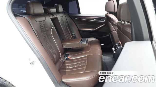 BMW 5 Series (G30) 530i M Sport Package Plus 2017 — фото 12