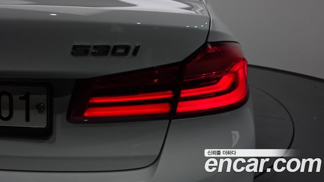 BMW 5 Series (G30) 530i M Sport Package Plus 2017 — фото 23