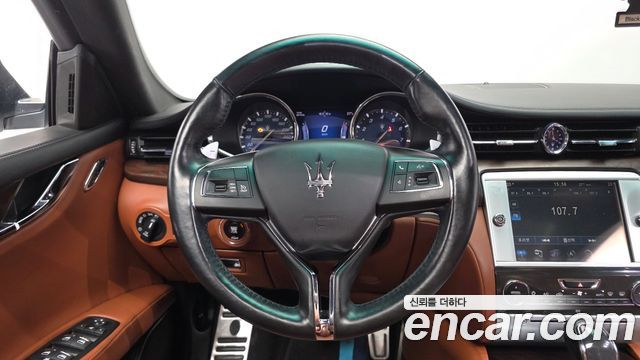 Maserati Quattroporte 3.0 V6 2016 — фото 13