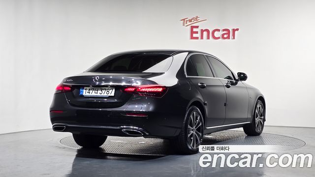 Mercedes-Benz E-Class (W213) E300e 4MATIC Exclusive 2021 — фото 2