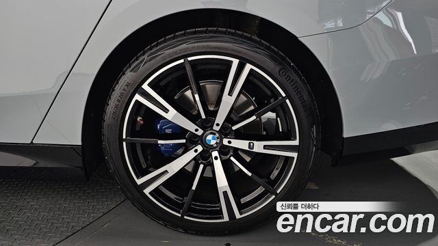 BMW 5 Series (G60) 530i xDrive M Sport 2025 — фото 21