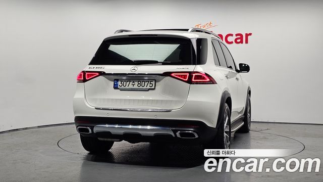 Mercedes-Benz GLE-Class (W167) GLE300d 4MATIC 2023 — фото 4