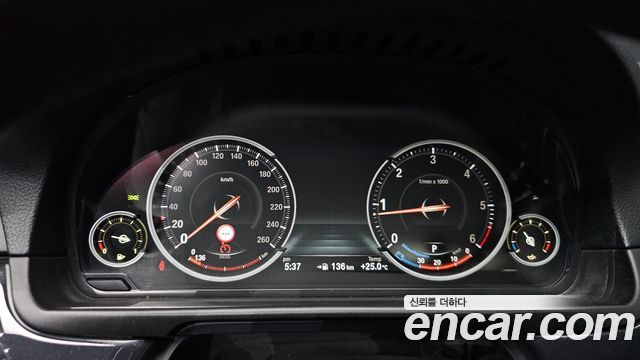 BMW 5 Series (F10) 520d xDrive 2015 — фото 8