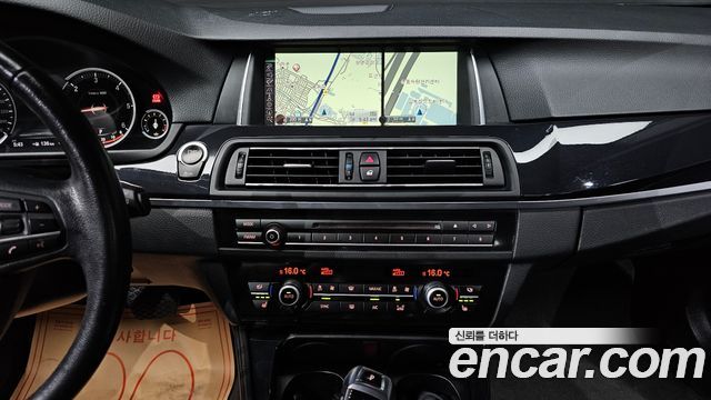 BMW 5 Series (F10) 520d xDrive 2015 — фото 18