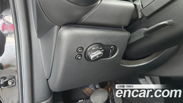 MINI Cooper Convertible Standard 3rd Generation 2018 — фото 17