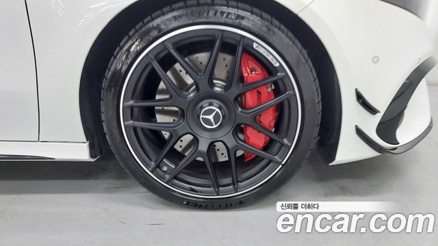 Mercedes-Benz A-Class (W177) AMG A45 4MAITC+ Hatchback 2025 — фото 5