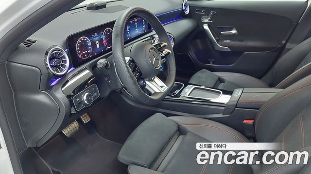 Mercedes-Benz A-Class (W177) AMG A45 4MAITC+ Hatchback 2025 — фото 9