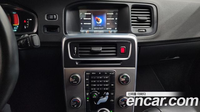 Volvo S60 D2 2nd 2014 — фото 20