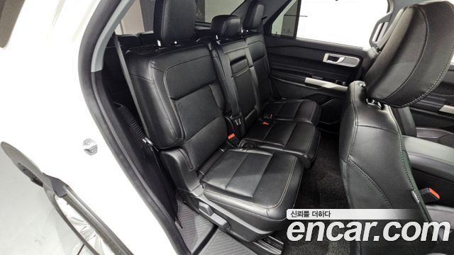 Ford Explorer (VI) 2.3 LimIted 4WD 2023 — фото 12