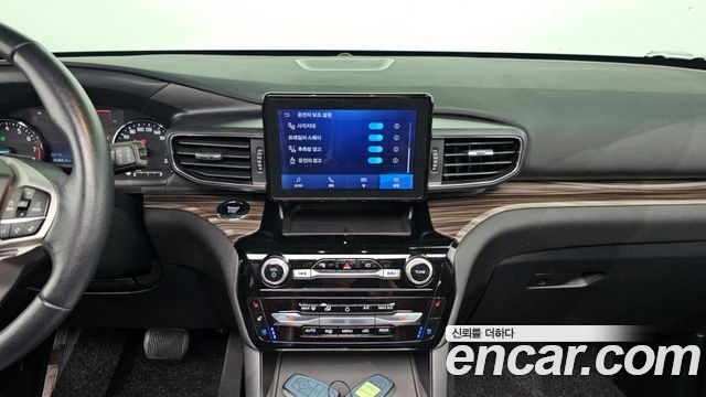 Ford Explorer (VI) 2.3 LimIted 4WD 2023 — фото 13