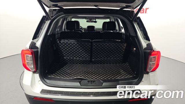 Ford Explorer (VI) 2.3 LimIted 4WD 2023 — фото 17