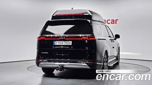Kia Carnival (IV) Gasoline 4-Seater Hi-Limousine Signature 2022 — фото 4