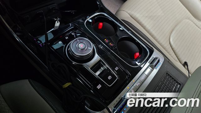 Kia Carnival (IV) Gasoline 4-Seater Hi-Limousine Signature 2022 — фото 9