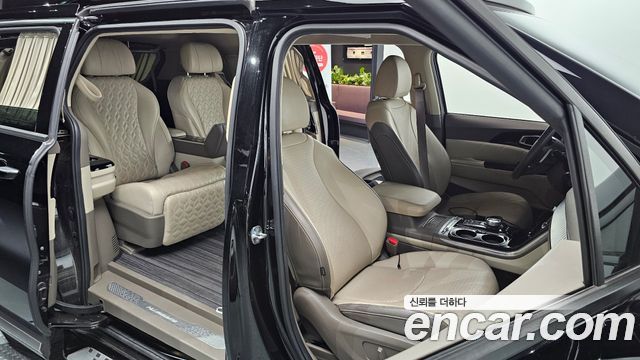 Kia Carnival (IV) Gasoline 4-Seater Hi-Limousine Signature 2022 — фото 11