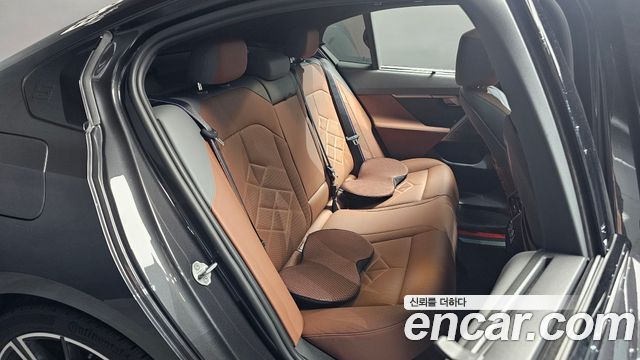 BMW 5 Series (G60) 530i xDrive M Sport Pro Special Edition 2025 — фото 11