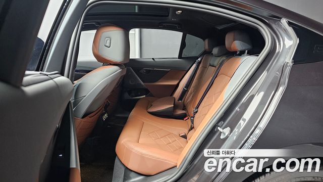 BMW 5 Series (G60) 530i xDrive M Sport Pro Special Edition 2025 — фото 12