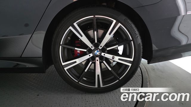 BMW 5 Series (G60) 530i xDrive M Sport Pro Special Edition 2025 — фото 21
