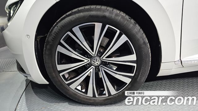 Volkswagen Arteon 2.0 TDI Premium 2019 — фото 5