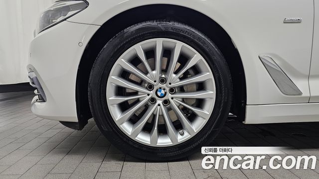 BMW 5 Series (G30) 530i xDrive Luxury Plus 2018 — фото 5