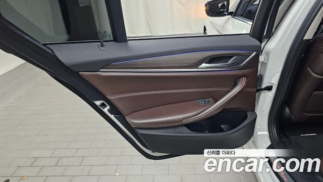 BMW 5 Series (G30) 530i xDrive Luxury Plus 2018 — фото 25