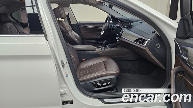 BMW 5 Series (G30) 530i xDrive Luxury Plus 2018 — фото 26
