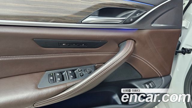 BMW 5 Series (G30) 530i xDrive Luxury Plus 2018 — фото 28