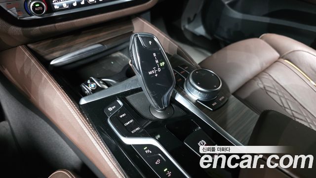 BMW 6 Series GT (G32) 640i xDrive M Sport 2020 — фото 9