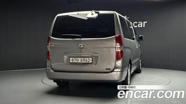 Hyundai Grand Starex 5-Seater VAN CVX Luxury 2014 — фото 4