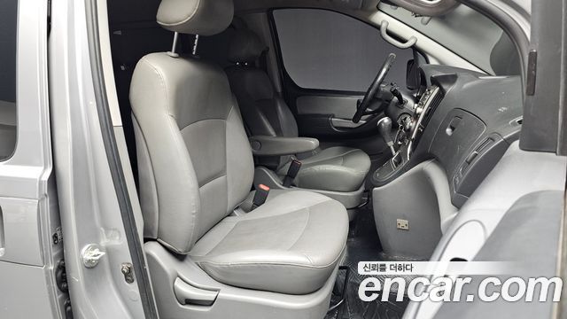 Hyundai Grand Starex 5-Seater VAN CVX Luxury 2014 — фото 11