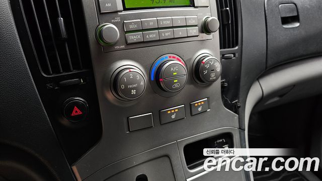 Hyundai Grand Starex 5-Seater VAN CVX Luxury 2014 — фото 16