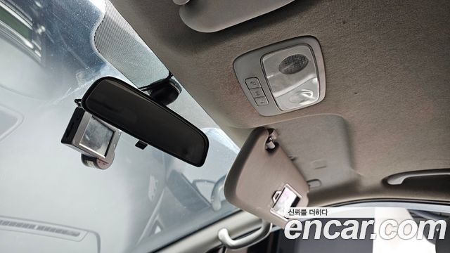 Hyundai Grand Starex 5-Seater VAN CVX Luxury 2014 — фото 17