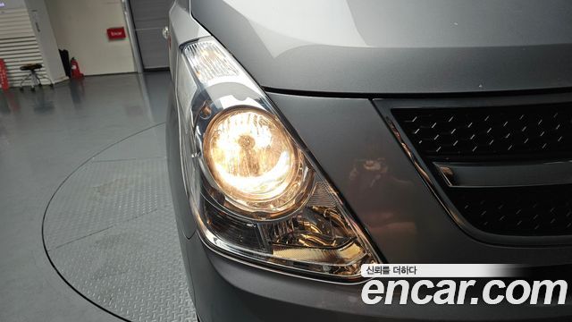 Hyundai Grand Starex 5-Seater VAN CVX Luxury 2014 — фото 22